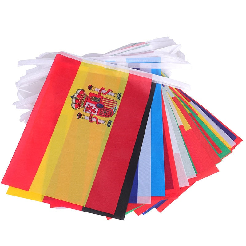 20 Pcs of National Flags Hang On String The Countries Around The World Hanging Banner Outdoor Bunting Worldwide Flag Room Decor